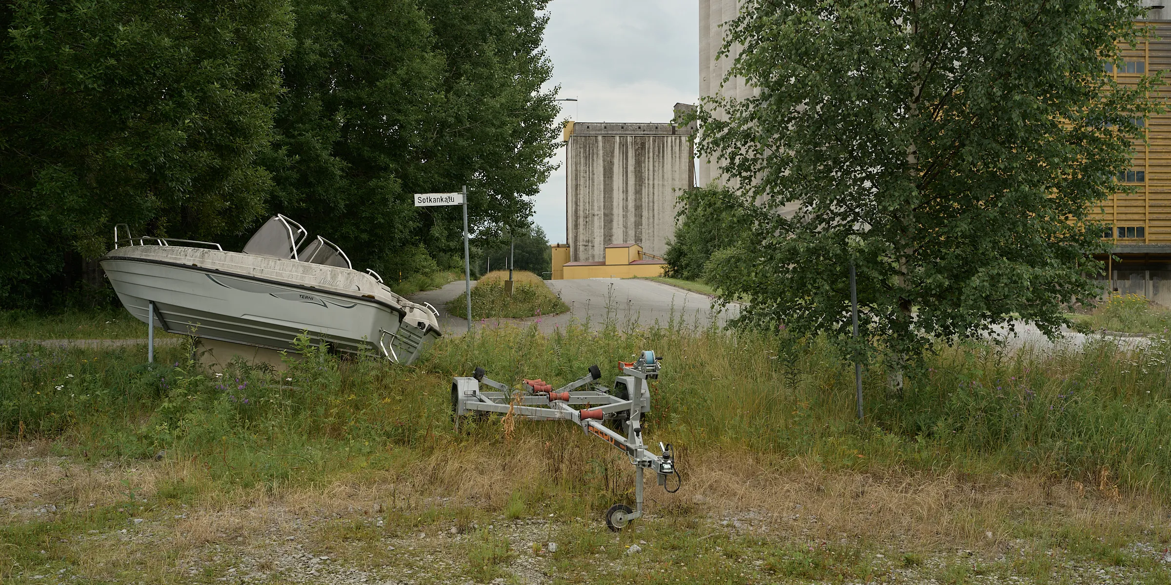 HIDDEN PLACES, Teos 055, 2026