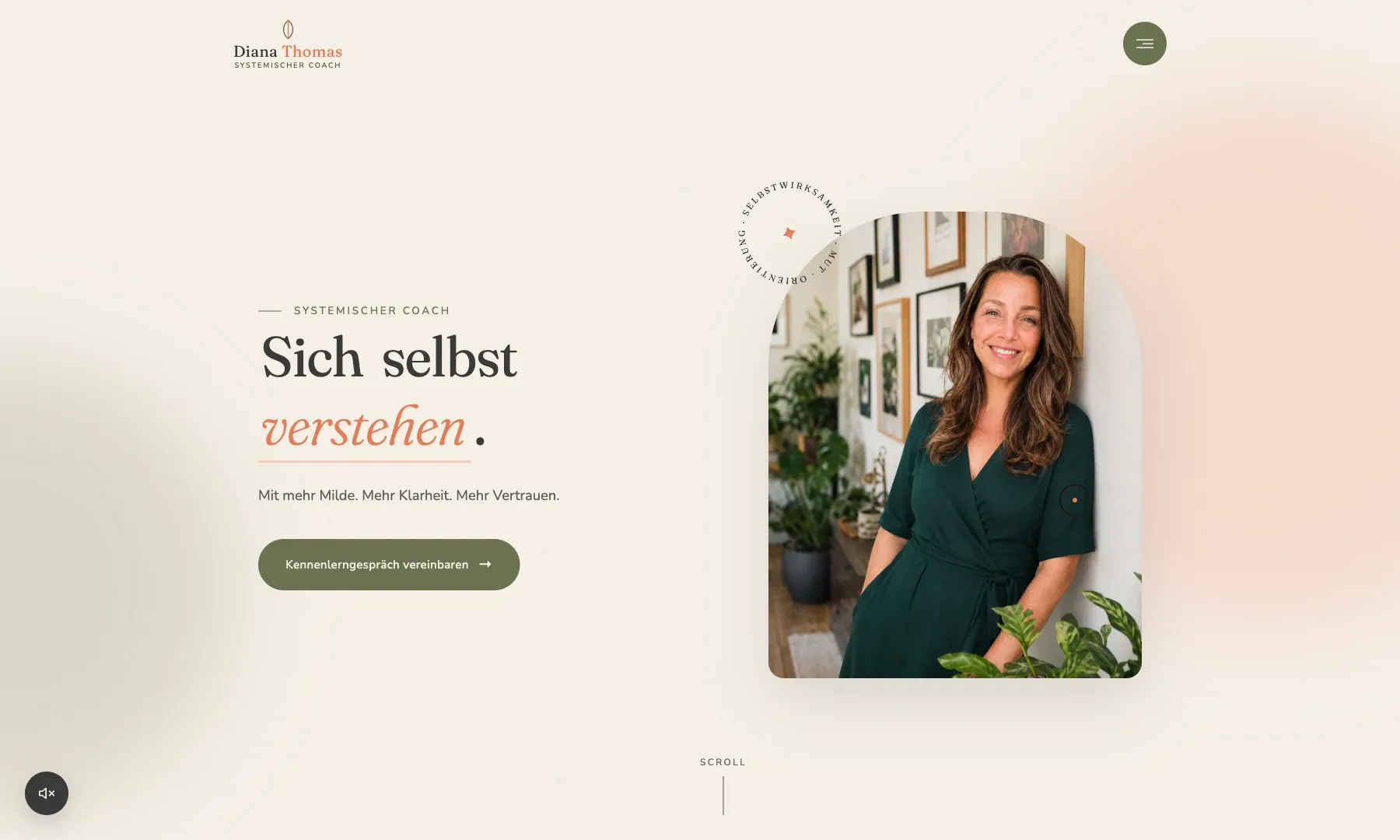 Startseite der Website von Diana Thomas, systemischer Coach, mit der Überschrift Sich selbst verstehen und einem Portrait